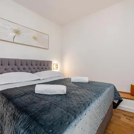 Relax S Bazenom I Vanjskim Kominom - *